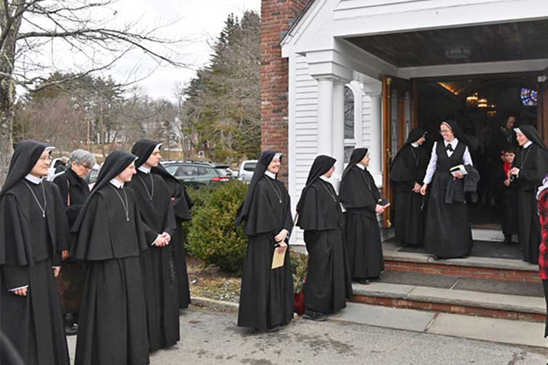 Madeleine Robbins, Postulant