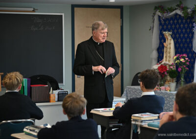 Bishop talking with Grade 7